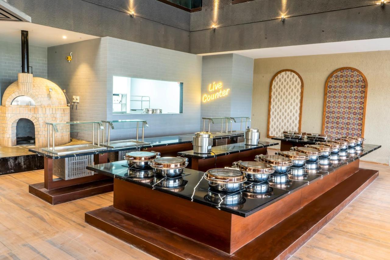 Essentia Luxury Hotel Indore Exterior photo