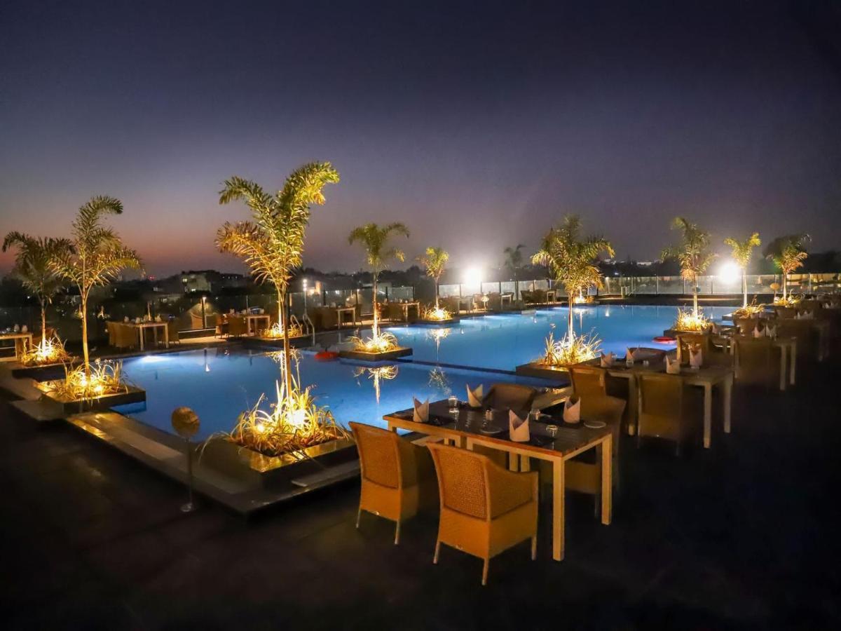 Essentia Luxury Hotel Indore Exterior photo