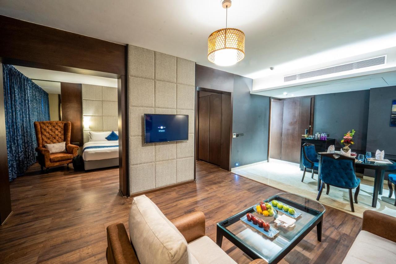 Essentia Luxury Hotel Indore Exterior photo