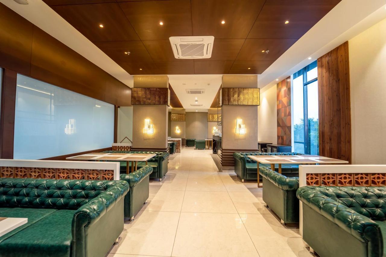 Essentia Luxury Hotel Indore Exterior photo