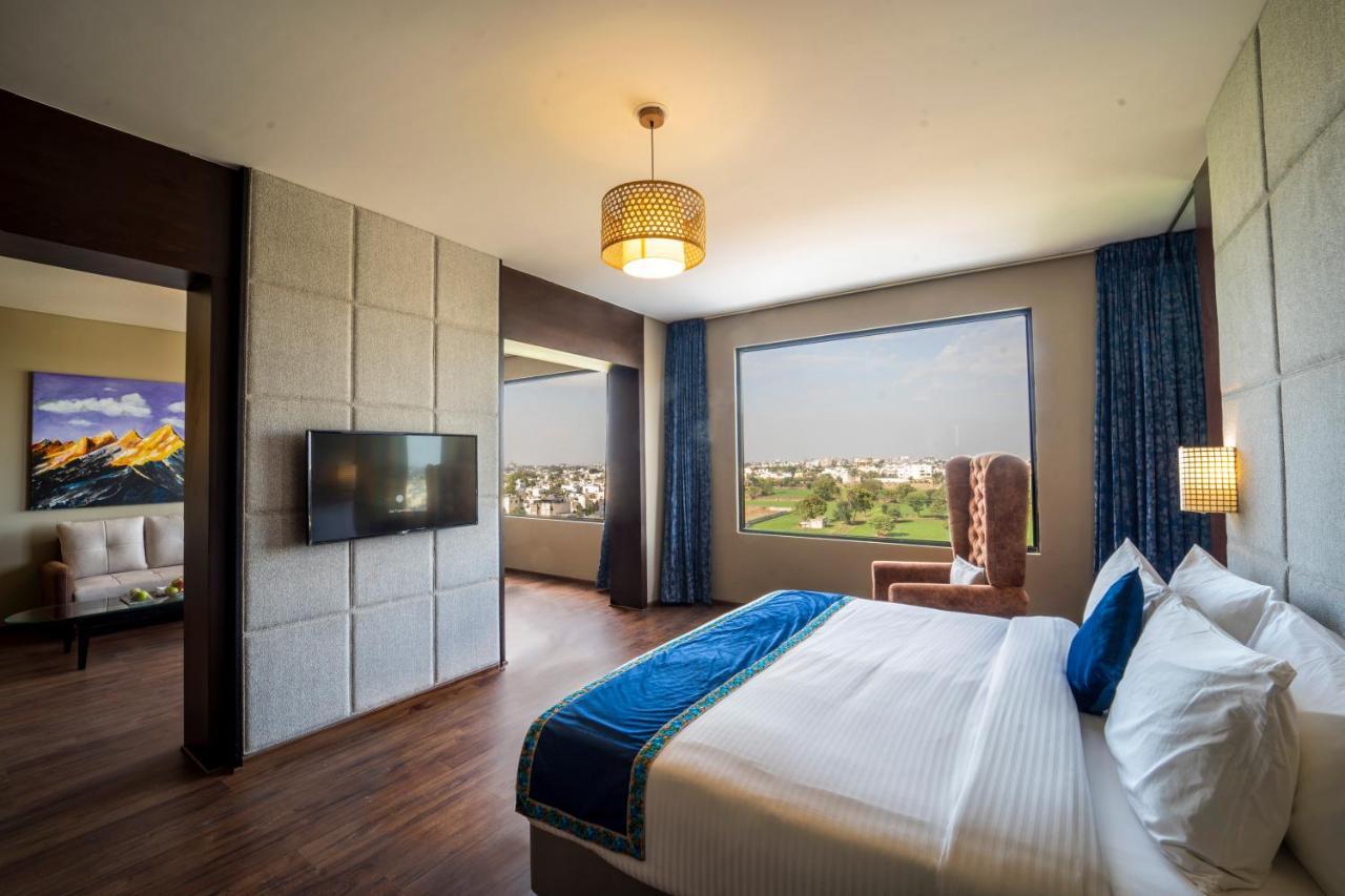 Essentia Luxury Hotel Indore Exterior photo