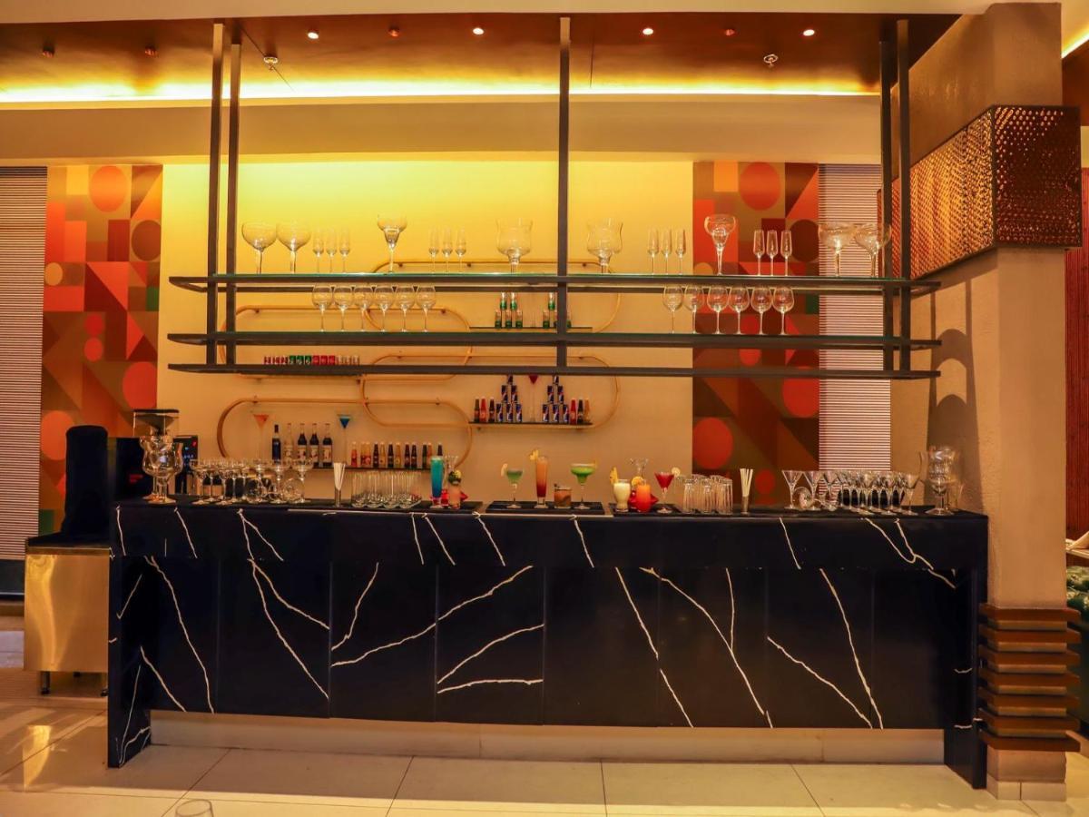 Essentia Luxury Hotel Indore Exterior photo