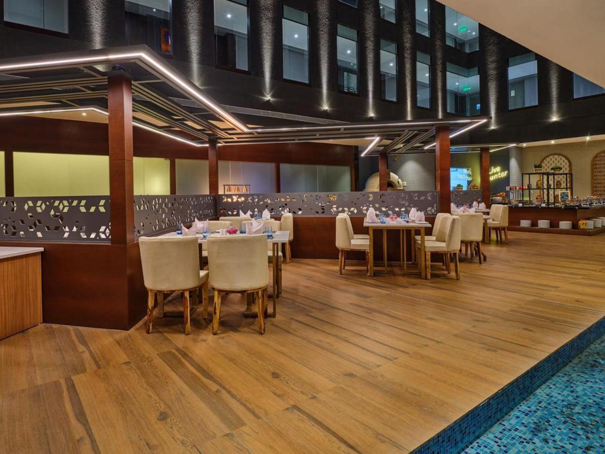 Essentia Luxury Hotel Indore Exterior photo