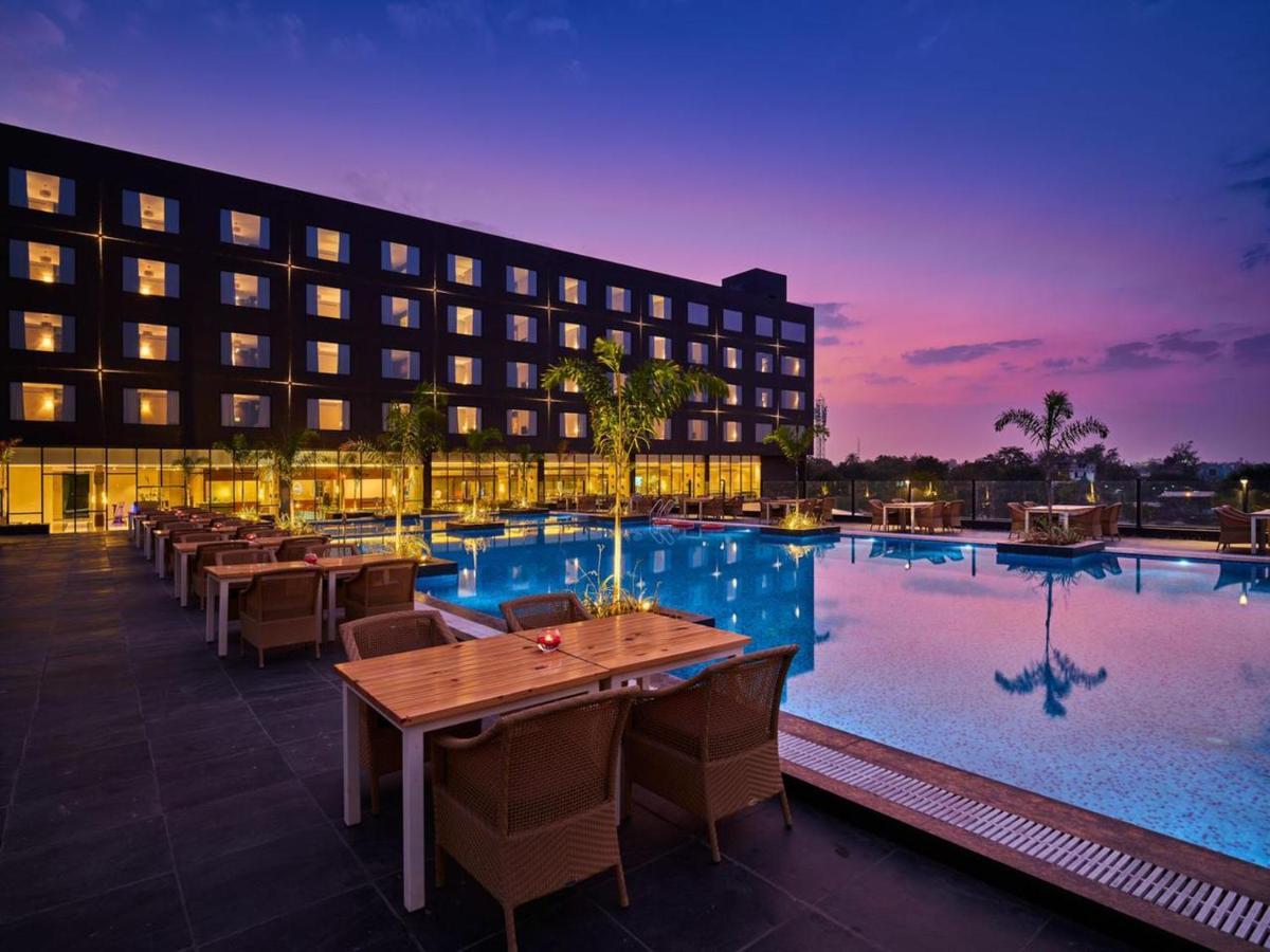 Essentia Luxury Hotel Indore Exterior photo
