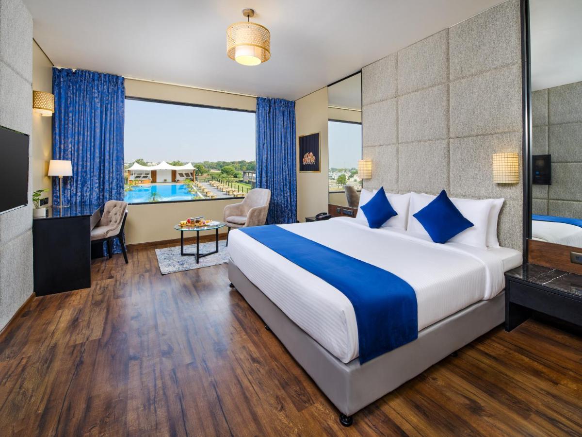 Essentia Luxury Hotel Indore Exterior photo